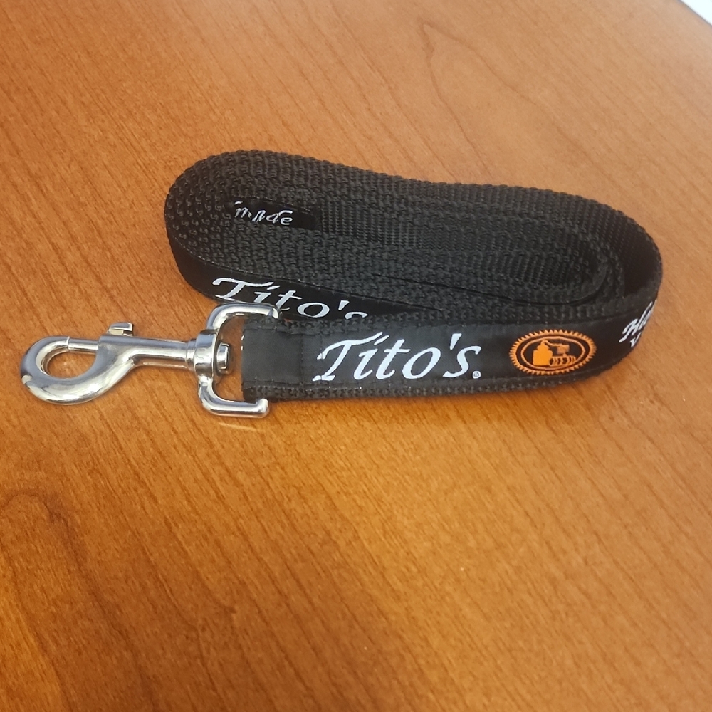 Tito's Black Dog Leash NWOT